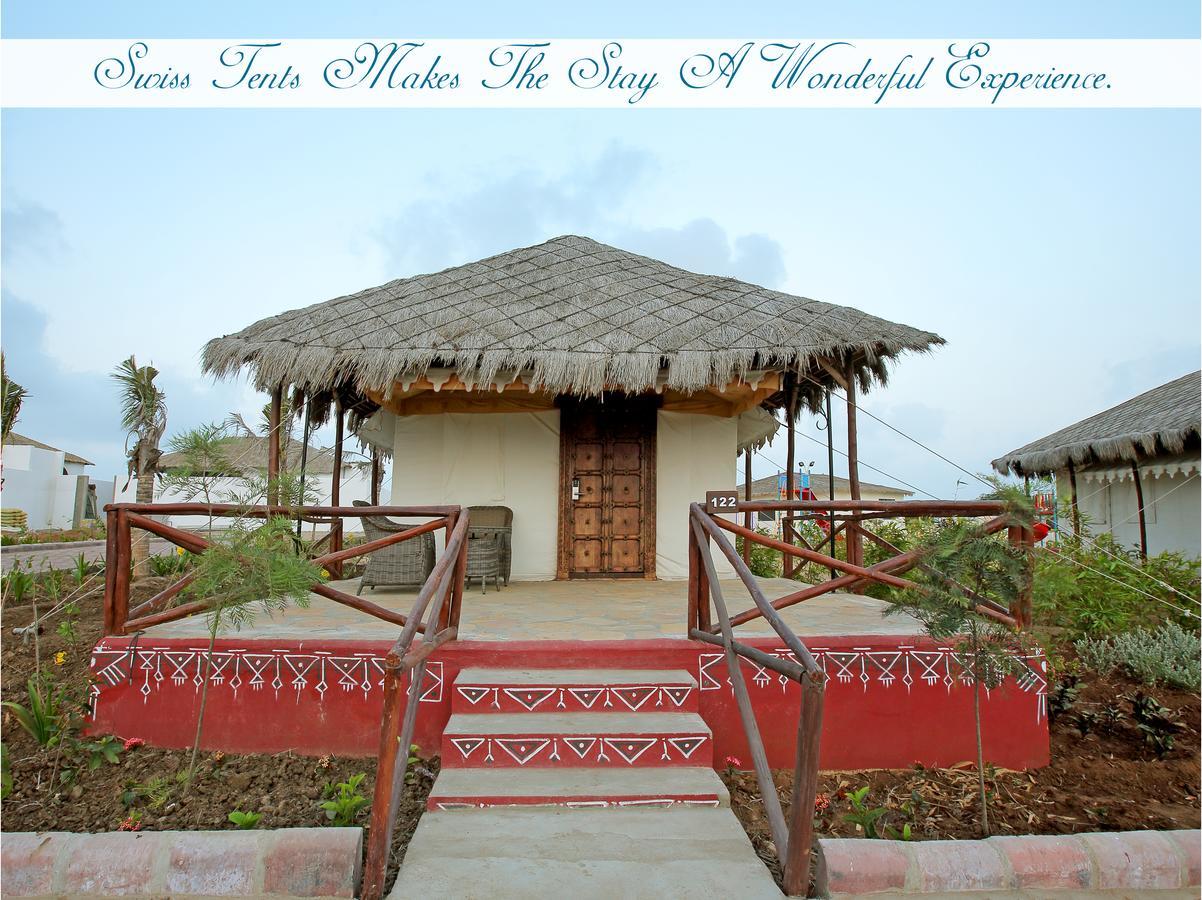 Serena Beach Resort Māndvi Exteriör bild